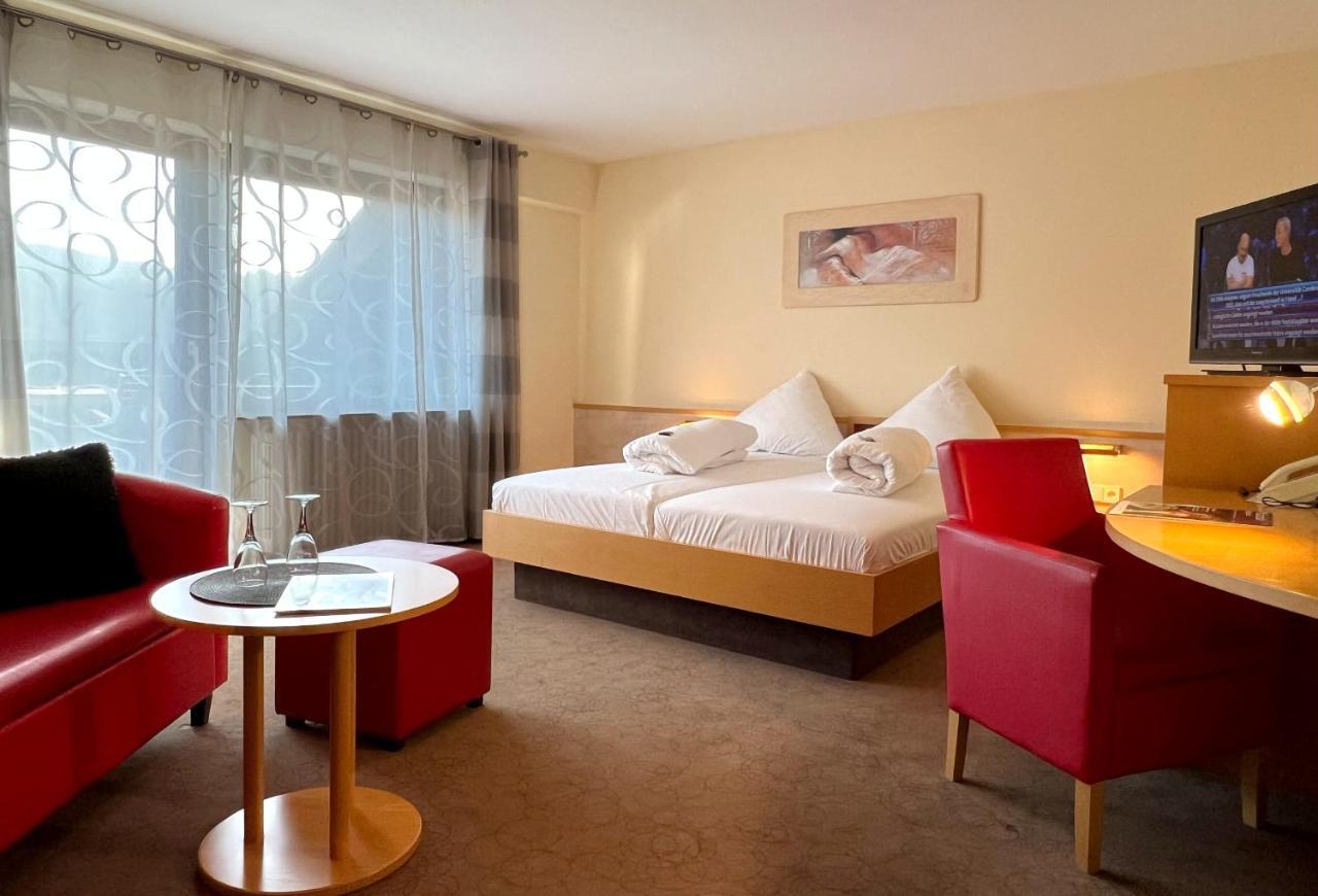 Am Hirschhorn 4*