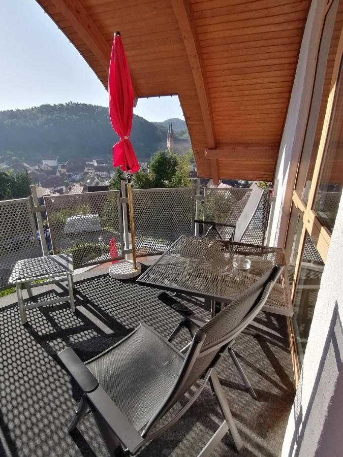 Am Hirschhorn Hotel